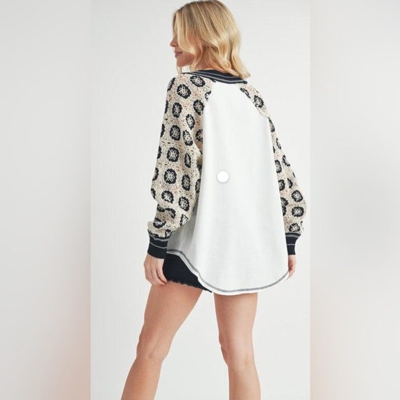 Deina Crochet Sleeve - Picture 3 of 4